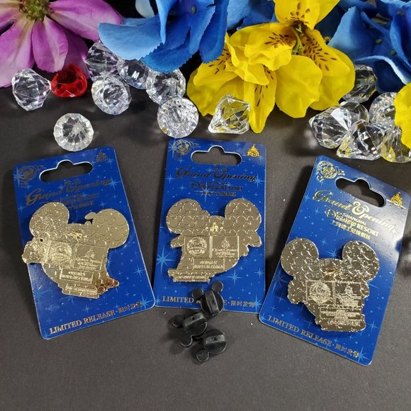 Pluto Pooh Disney Shanghai Trading Pin Brooch Badge Lapel Pin Jewelry Bling - Picture 2 of 5